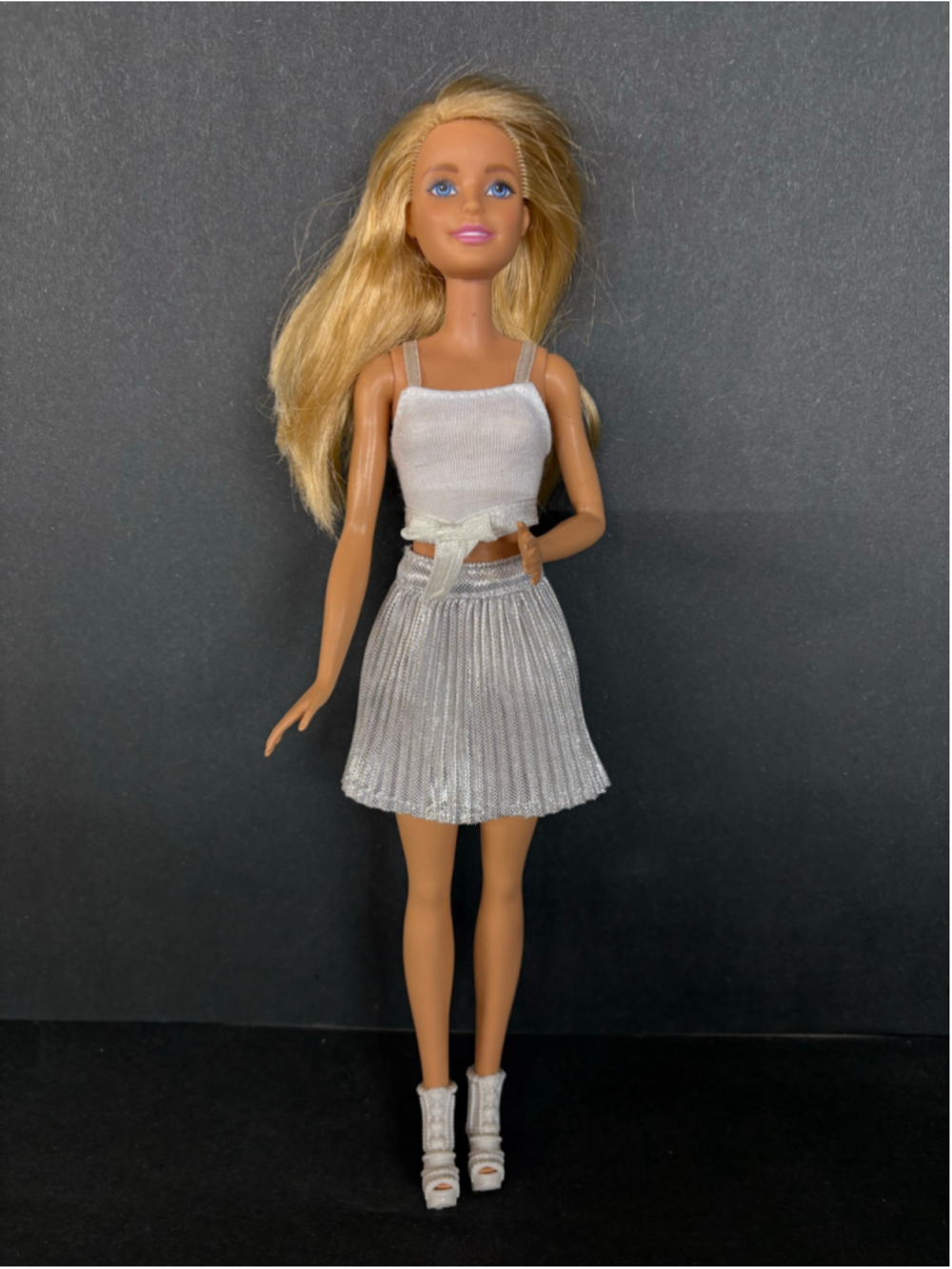 Barbie Doll Girls Toy Silver and White Outfit 2015